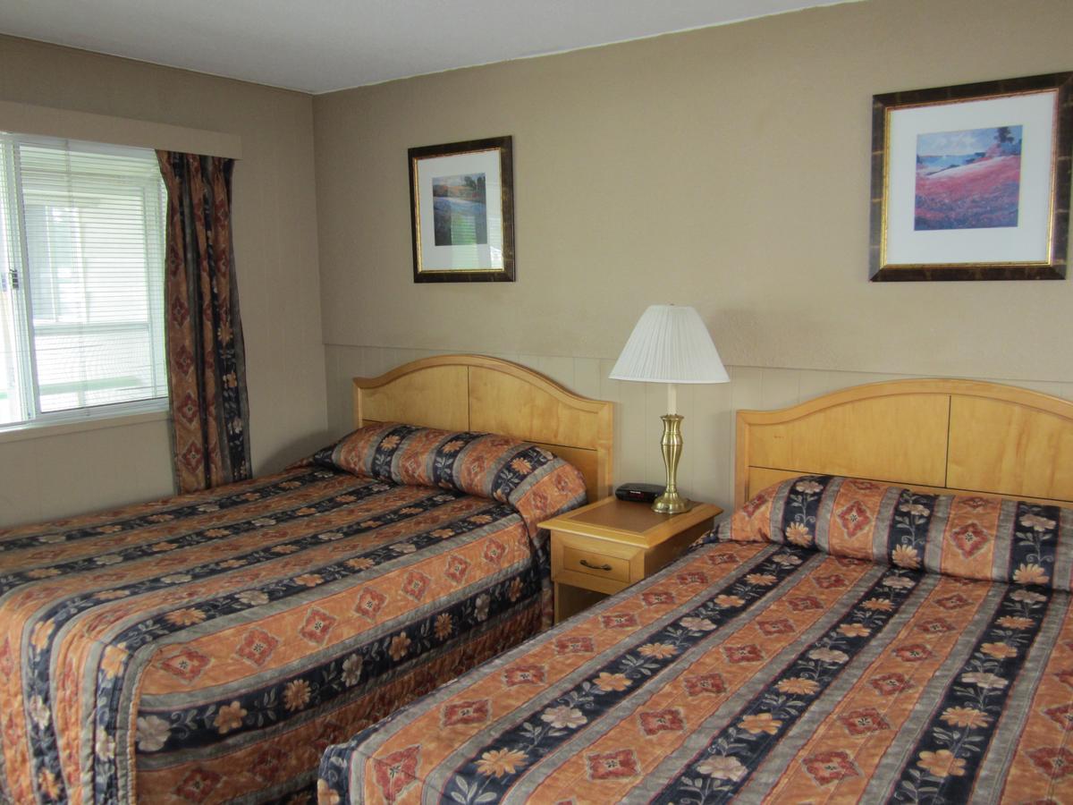 Bulkley Valley Motel New Hazelton Ngoại thất bức ảnh