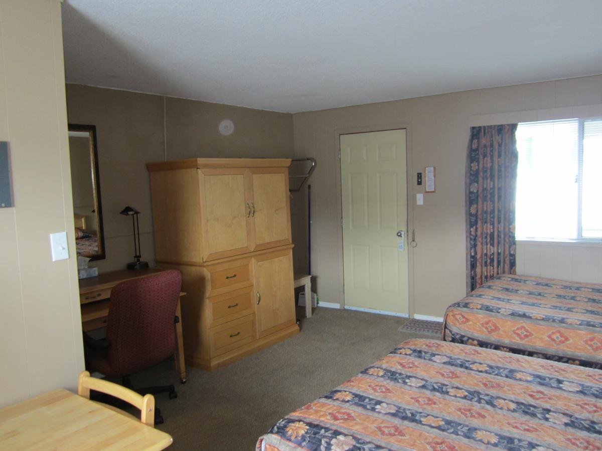 Bulkley Valley Motel New Hazelton Ngoại thất bức ảnh