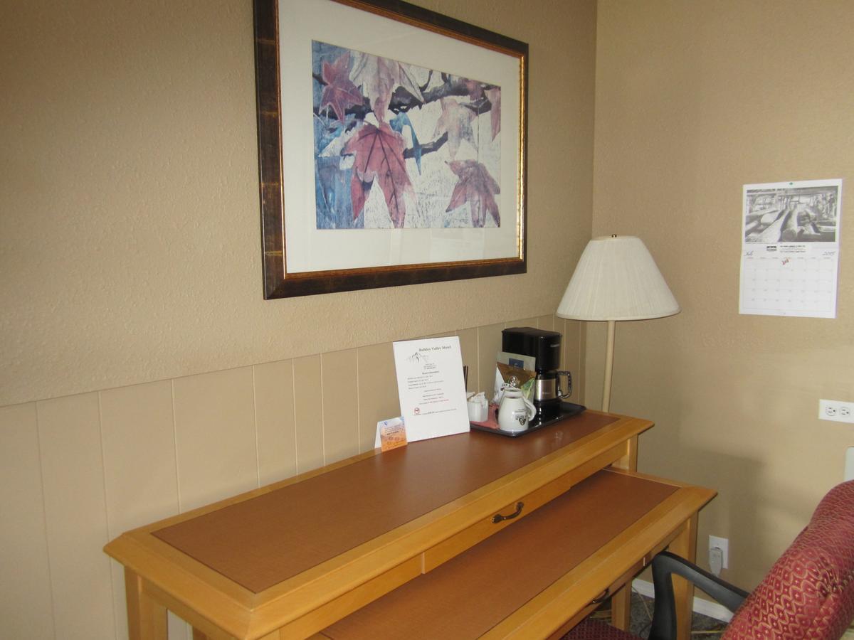 Bulkley Valley Motel New Hazelton Ngoại thất bức ảnh