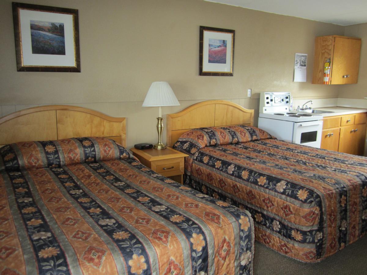 Bulkley Valley Motel New Hazelton Ngoại thất bức ảnh