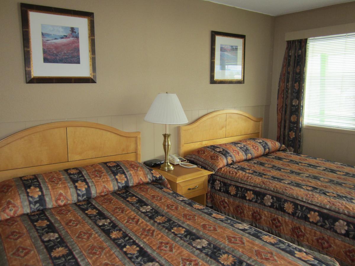 Bulkley Valley Motel New Hazelton Ngoại thất bức ảnh