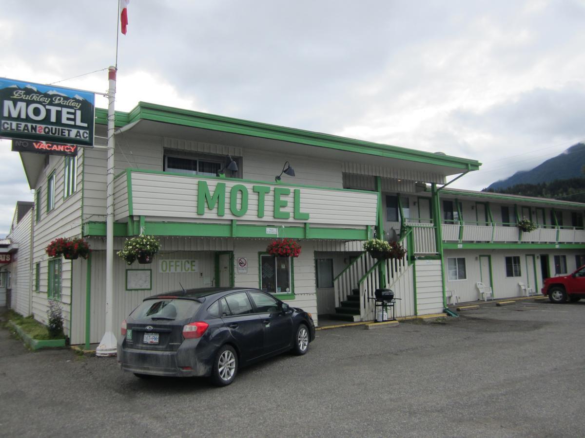 Bulkley Valley Motel New Hazelton Ngoại thất bức ảnh
