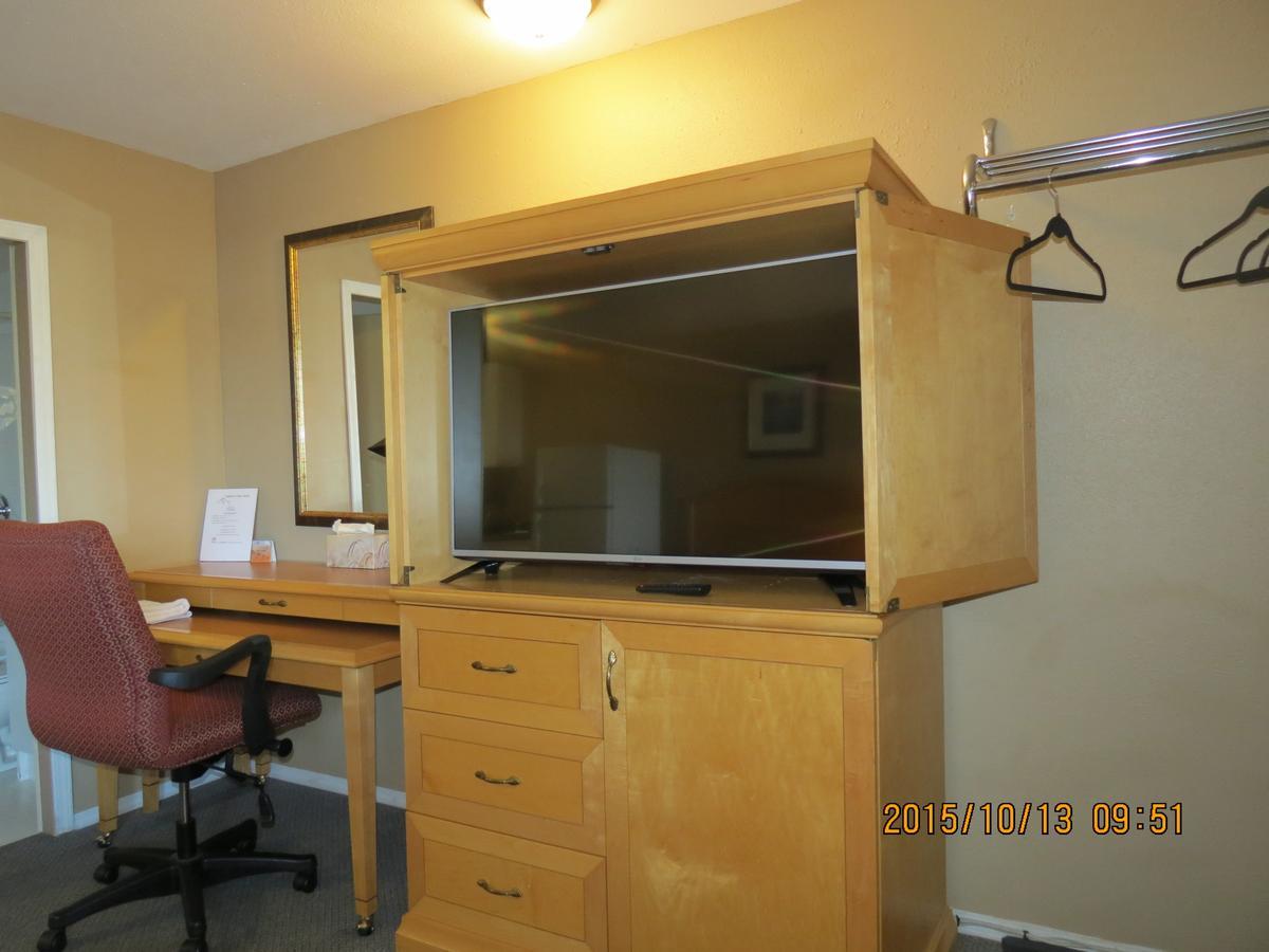 Bulkley Valley Motel New Hazelton Ngoại thất bức ảnh