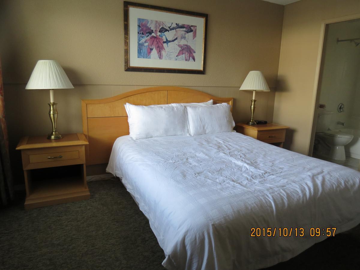Bulkley Valley Motel New Hazelton Ngoại thất bức ảnh