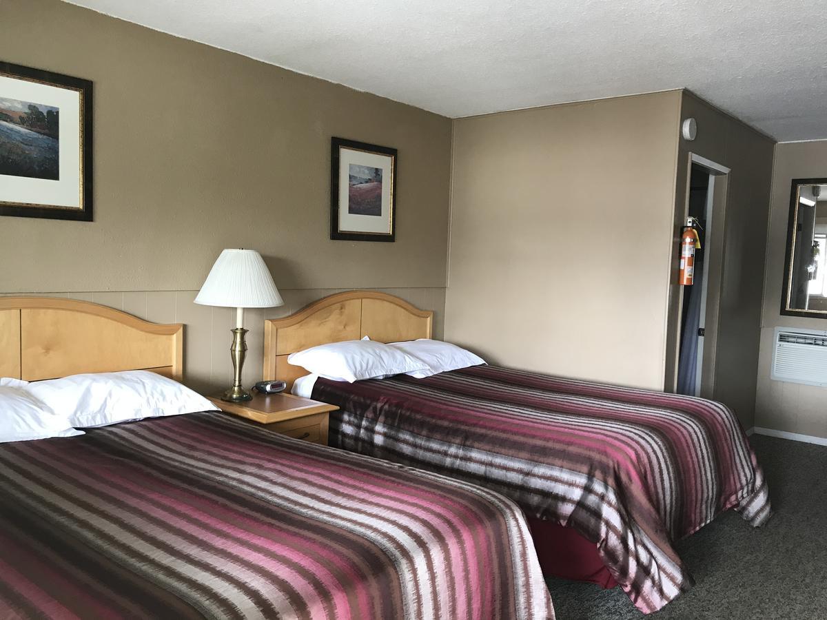 Bulkley Valley Motel New Hazelton Ngoại thất bức ảnh