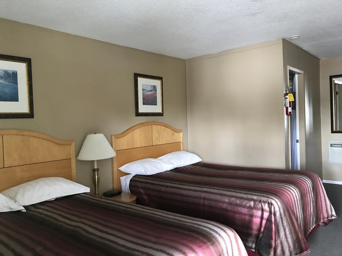 Bulkley Valley Motel New Hazelton Ngoại thất bức ảnh
